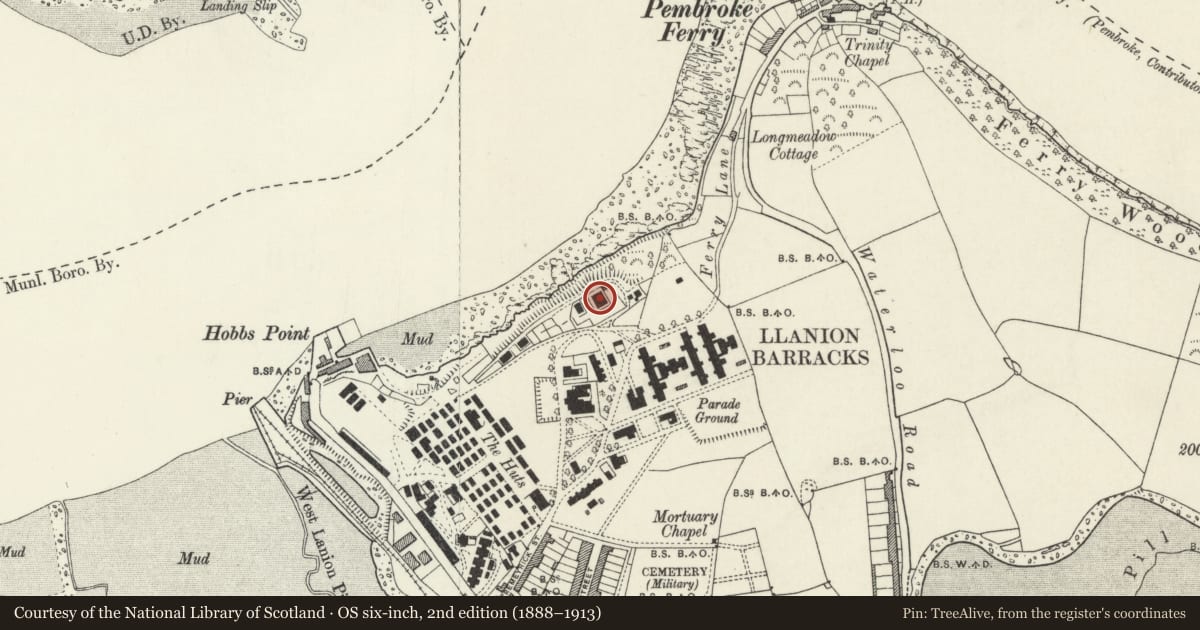 Ordnance Survey six-inch map, 2nd edition (1888–1913) covering the location of Former Main Magazine, Pembroke Dock, Pembrokeshire, with a pin at the register's coordinates