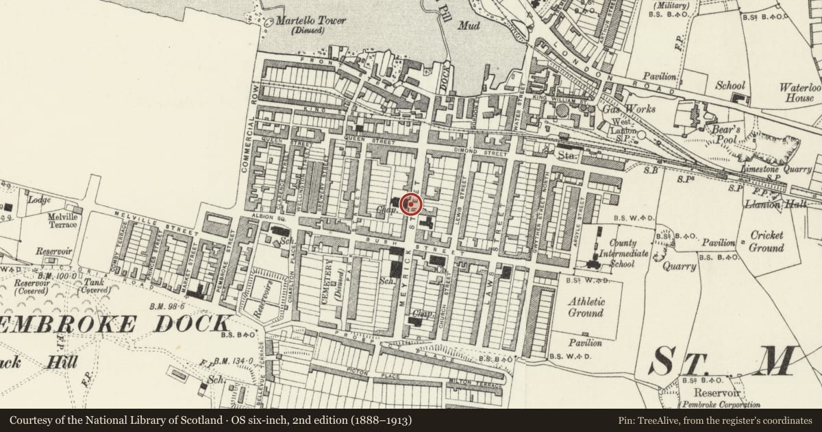 Ordnance Survey six-inch map, 2nd edition (1888–1913) covering the location of Forecourt, Railings, Piers and Gates, Pembroke Dock, Pembrokeshire, with a pin at the register's coordinates