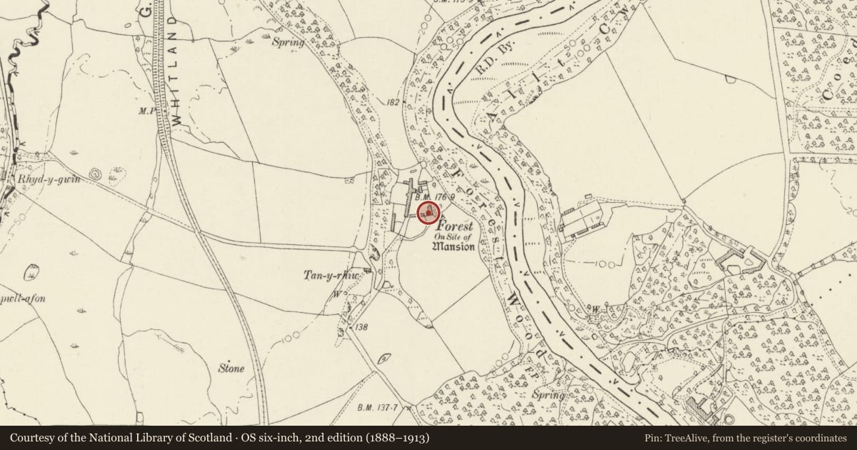Ordnance Survey six-inch map, 2nd edition (1888–1913) covering the location of Forest, Cilgerran, Pembrokeshire, with a pin at the register's coordinates