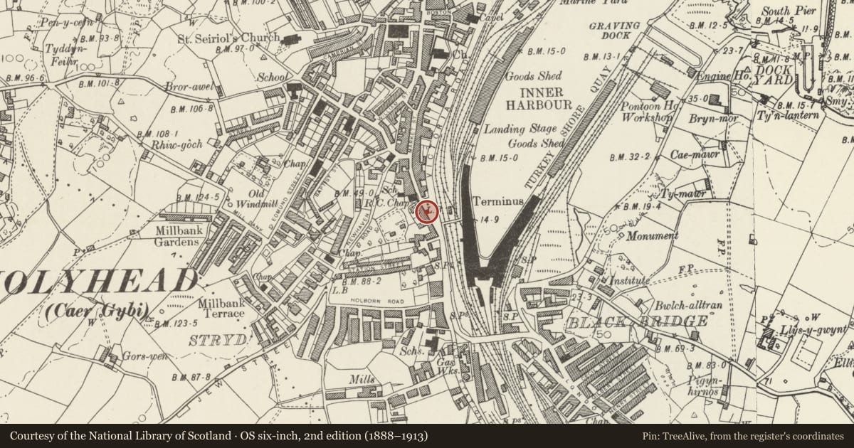 Ordnance Survey six-inch map, 2nd edition (1888–1913) covering the location of Cenotaph, Holyhead, Isle of Anglesey, with a pin at the register's coordinates