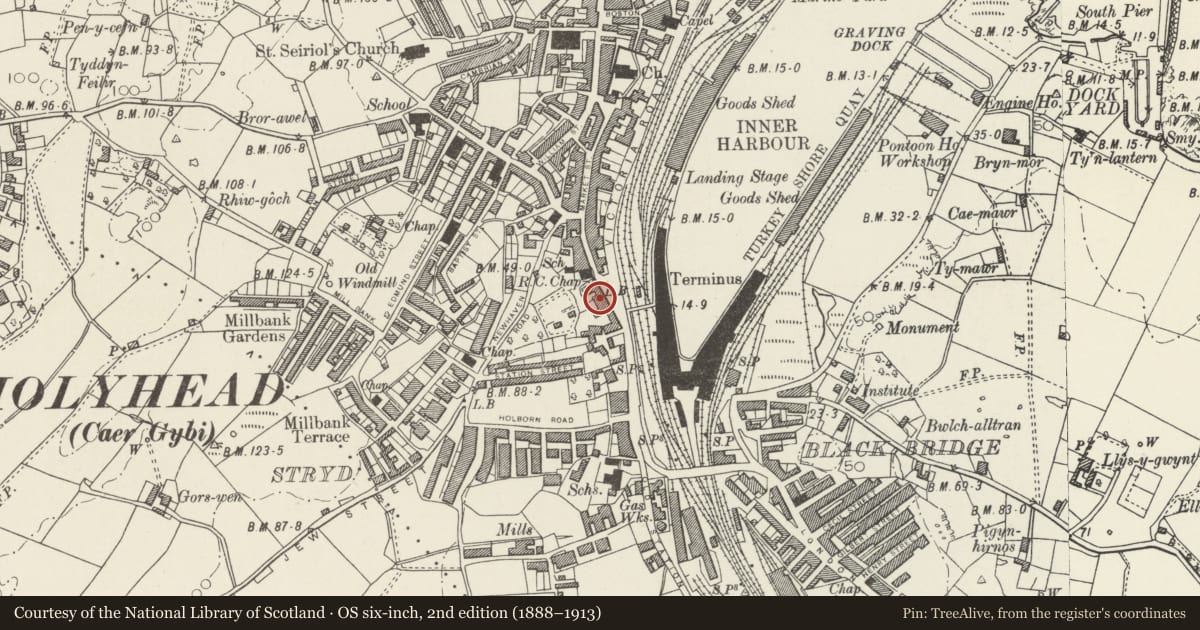 Ordnance Survey six-inch map, 2nd edition (1888–1913) covering the location of 3 Victoria Terrace, Holyhead, Isle of Anglesey, with a pin at the register's coordinates