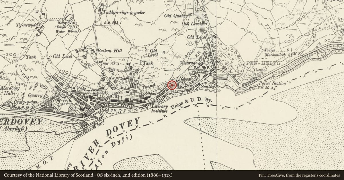 Ordnance Survey six-inch map, 2nd edition (1888–1913) covering the location of Mervinia Terrace, Aberdovey, Gwynedd, with a pin at the register's coordinates