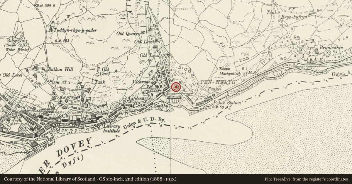 Ordnance Survey six-inch map, 2nd edition (1888–1913) covering the location of Penhelig Lodge, Aberdovey, Gwynedd, with a pin at the register's coordinates