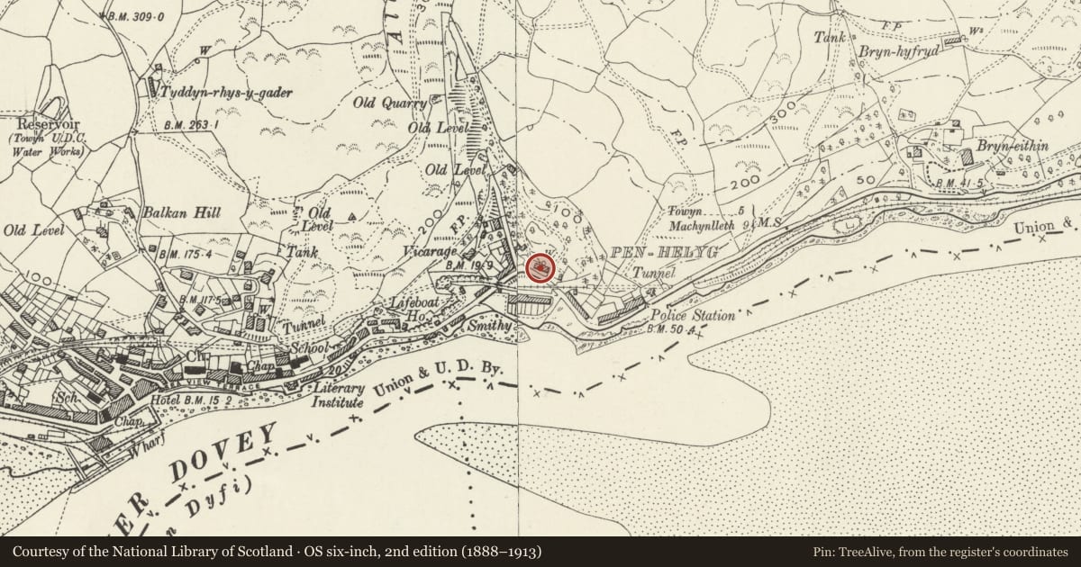 Ordnance Survey six-inch map, 2nd edition (1888–1913) covering the location of Penhelig Lodge, Aberdovey, Gwynedd, with a pin at the register's coordinates
