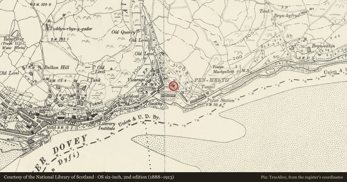 Ordnance Survey six-inch map, 2nd edition (1888–1913) covering the location of Penhelig Lodge, Aberdovey, Gwynedd, with a pin at the register's coordinates