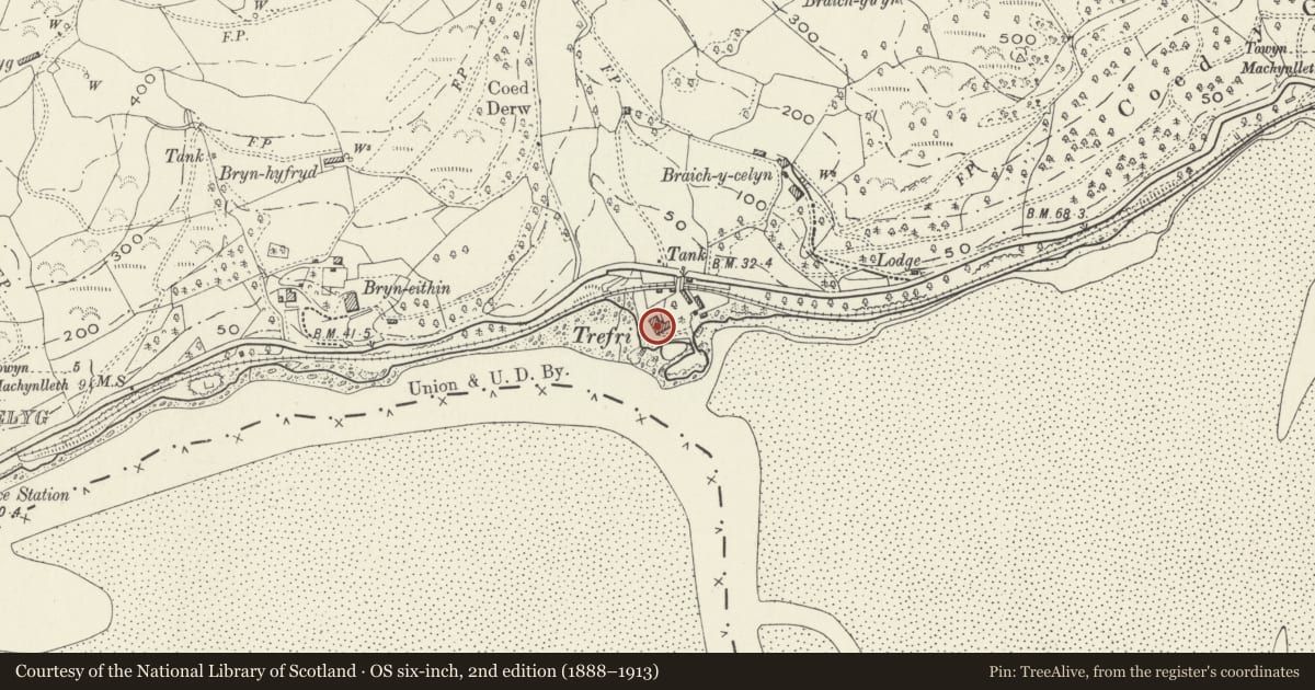 Ordnance Survey six-inch map, 2nd edition (1888–1913) covering the location of Trefri Hall, Aberdovey, Gwynedd, with a pin at the register's coordinates