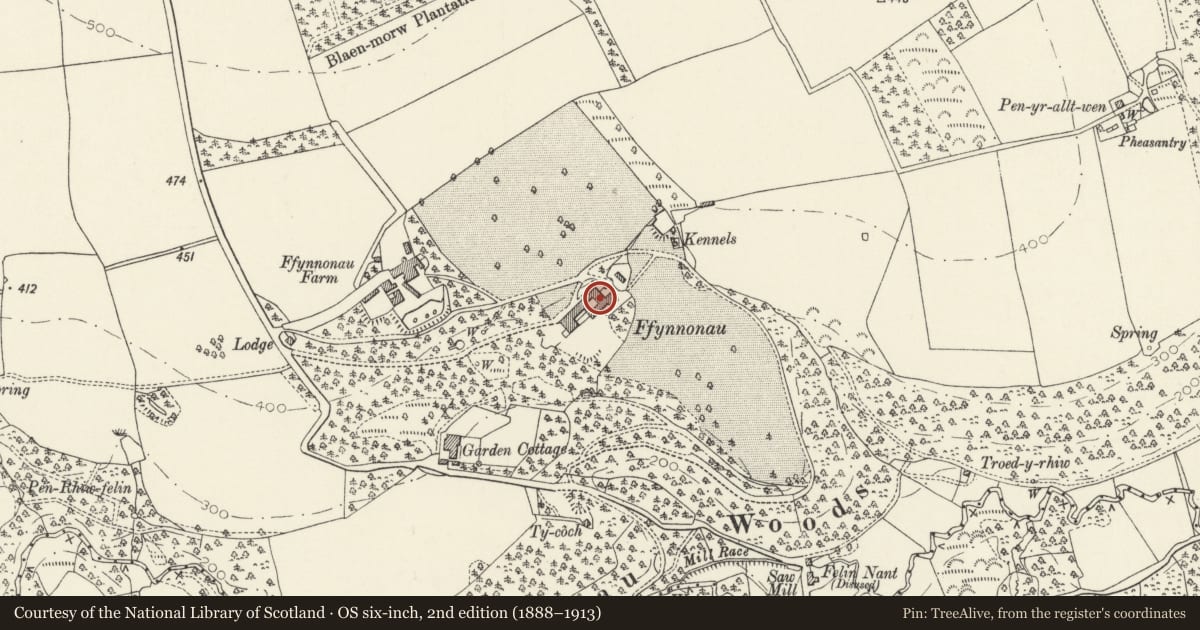 Ordnance Survey six-inch map, 2nd edition (1888–1913) covering the location of Stable and Kitchen Court, Manordeifi, Pembrokeshire, with a pin at the register's coordinates