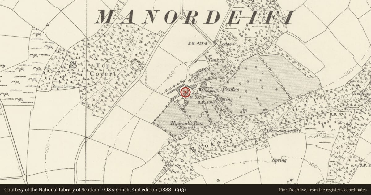 Ordnance Survey six-inch map, 2nd edition (1888–1913) covering the location of Range of Farm Buildings on S Side of yard at Pentre, Manordeifi, Pembrokeshire, with a pin at the register's coordinates