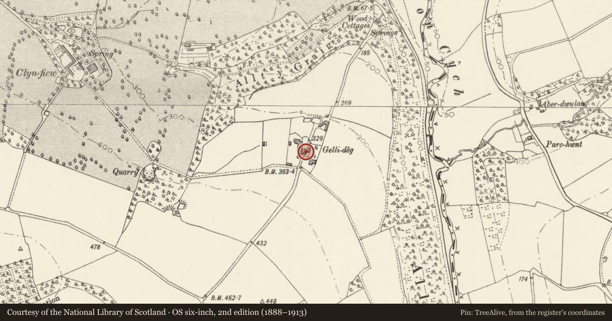 Ordnance Survey six-inch map, 2nd edition (1888–1913) covering the location of Stable at S End of Yard at Gellideg, Manordeifi, Pembrokeshire, with a pin at the register's coordinates