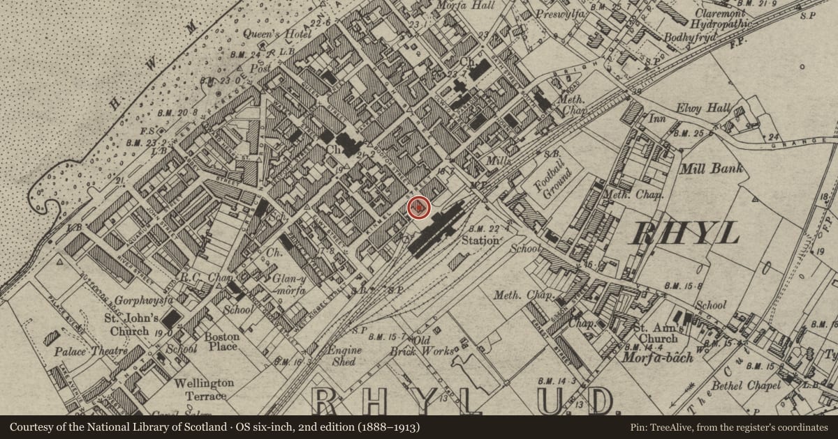 Ordnance Survey six-inch map, 2nd edition (1888–1913) covering the location of Bee and Station Hotel, Rhyl, Denbighshire, with a pin at the register's coordinates