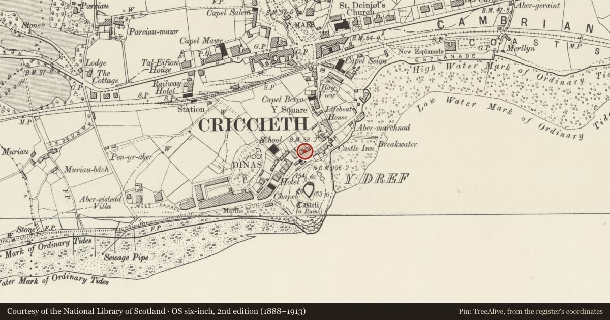 Ordnance Survey six-inch map, 2nd edition (1888–1913) covering the location of 25 Castle Street/Ffordd Castell, Criccieth, Gwynedd, with a pin at the register's coordinates