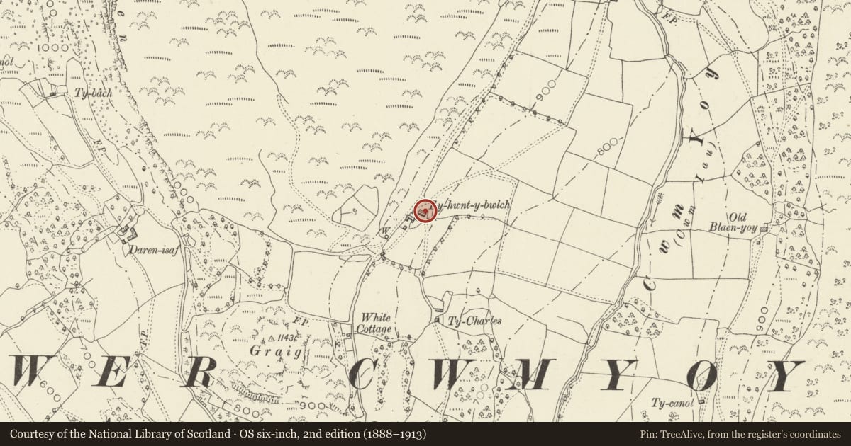 Ordnance Survey six-inch map, 2nd edition (1888–1913) covering the location of Barn at Ty-Hwnt-y-Bwlch Farm, Crucorney, Monmouthshire, with a pin at the register's coordinates