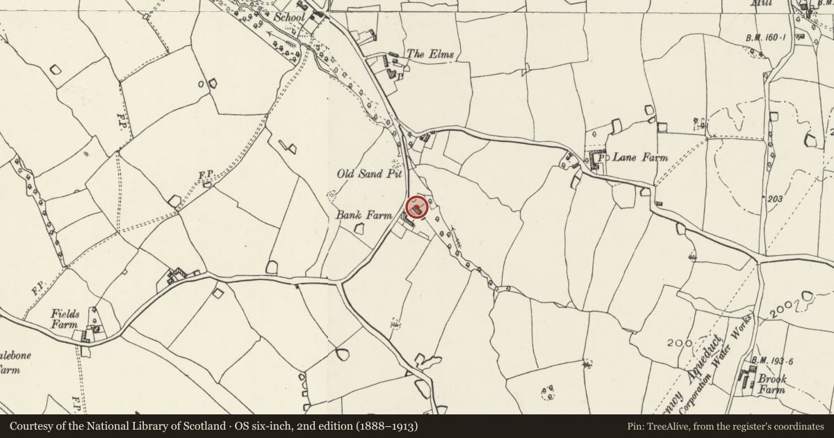 Ordnance Survey six-inch map, 2nd edition (1888–1913) covering the location of Oak Farm Farmhouse, Willington Worthenbury, Wrexham, with a pin at the register's coordinates