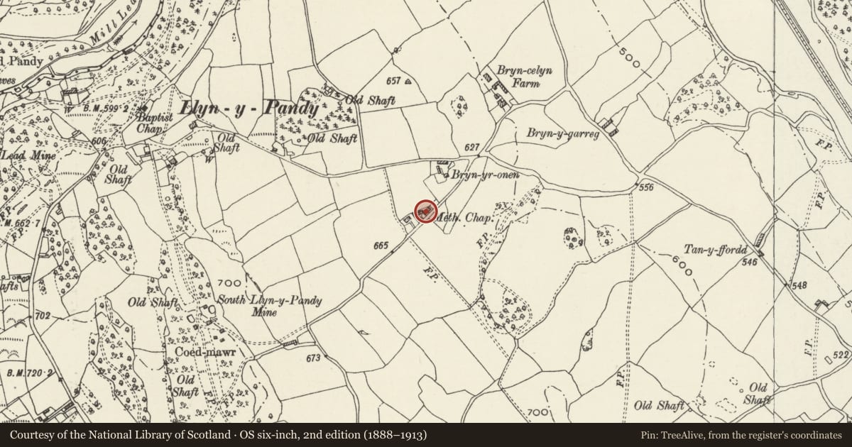 Ordnance Survey six-inch map, 2nd edition (1888–1913) covering the location of Llyn-y-Pandy Calvinistic Methodist Chapel (including attached chapel house, forecourt walls & gate), Gwernaffield with Pantmwyn, Flintshire, with a pin at the register's coordinates