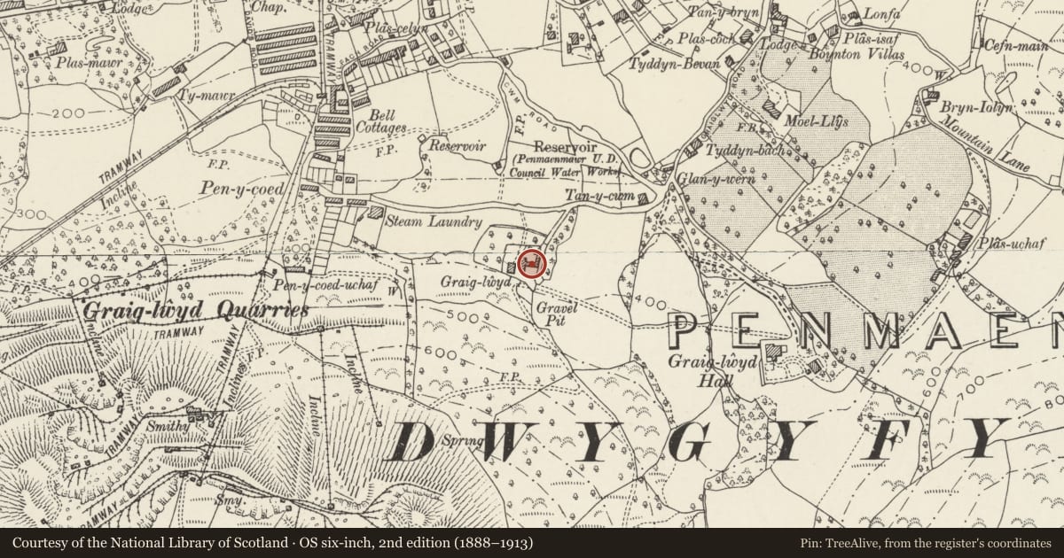 Ordnance Survey six-inch map, 2nd edition (1888–1913) covering the location of Primary Barn at Graiglwyd Farmhouse, Penmaenmawr, Conwy, with a pin at the register's coordinates