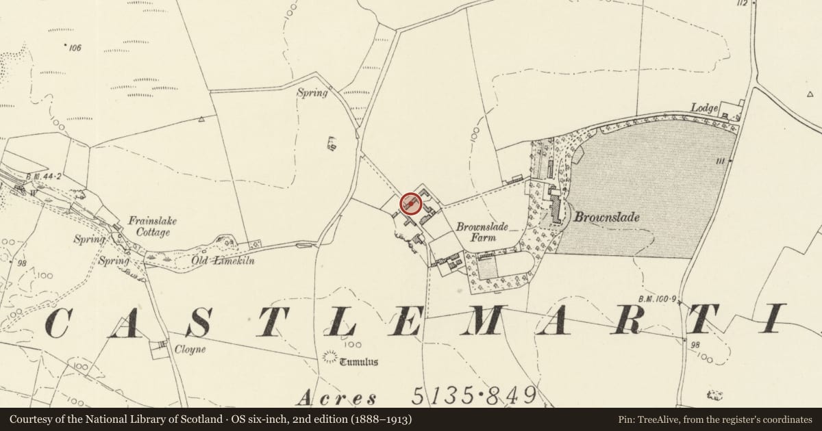 Ordnance Survey six-inch map, 2nd edition (1888–1913) covering the location of Brownslade Farm Buildings, Castlemartin, Pembrokeshire, with a pin at the register's coordinates