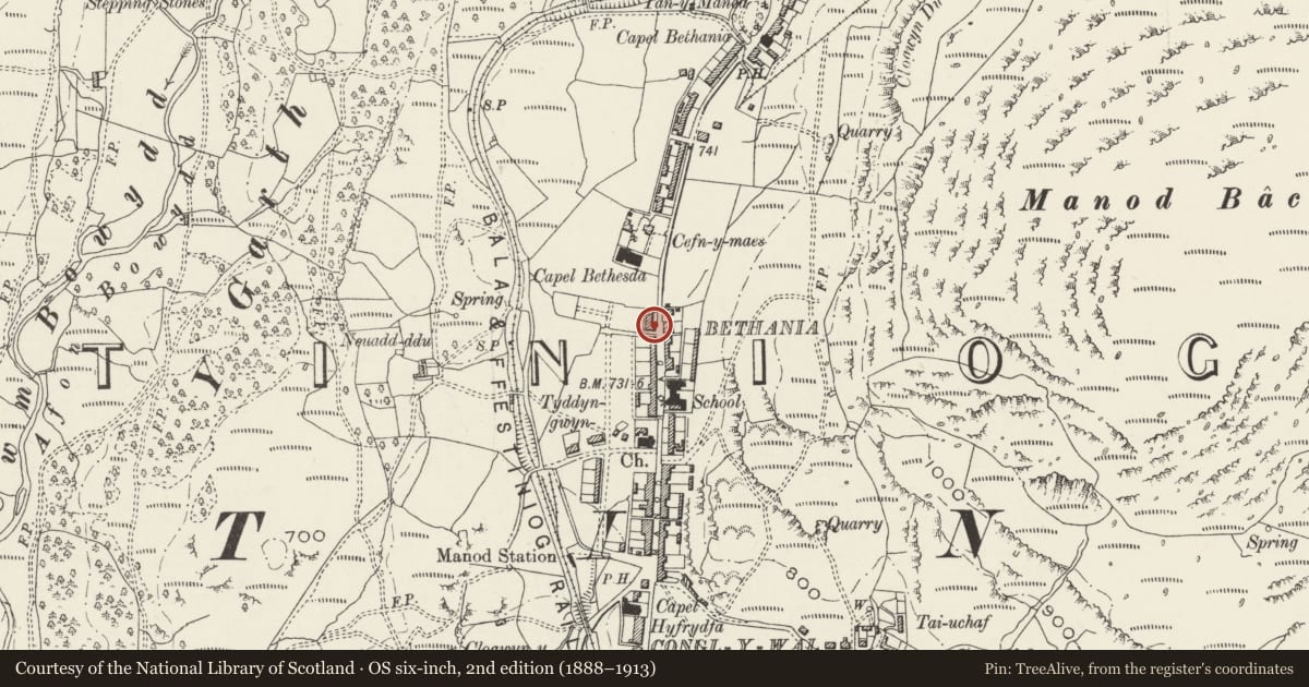 Ordnance Survey six-inch map, 2nd edition (1888–1913) covering the location of Former Chapel, Ffestiniog, Gwynedd, with a pin at the register's coordinates