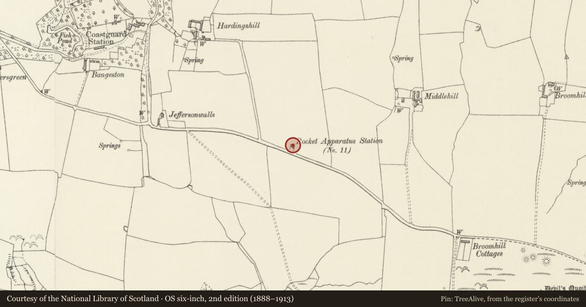 Ordnance Survey six-inch map, 2nd edition (1888–1913) covering the location of Rocket Cart House, Angle, Pembrokeshire, with a pin at the register's coordinates