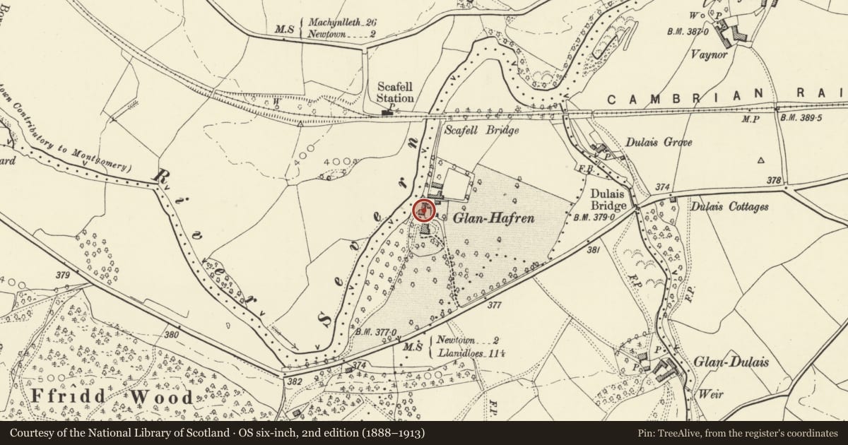 Ordnance Survey six-inch map, 2nd edition (1888–1913) covering the location of Apple House at Glanhafren Hall, Mochdre, Powys, with a pin at the register's coordinates