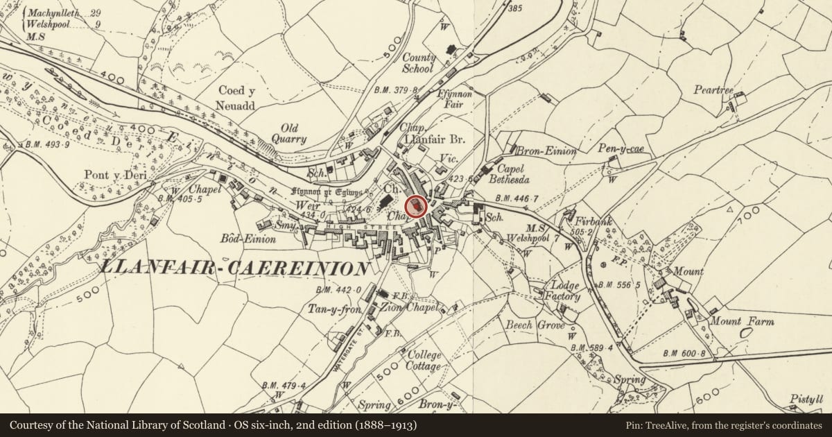 Ordnance Survey six-inch map, 2nd edition (1888–1913) covering the location of Moriah Eglwys Presbyteraidd Cymru, Llanfair Caereinion, Powys, with a pin at the register's coordinates
