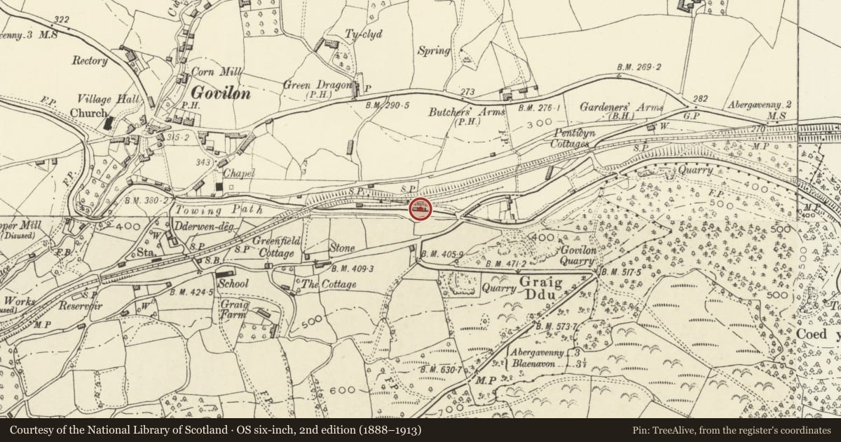 Ordnance Survey six-inch map, 2nd edition (1888–1913) covering the location of Govilon Boat Club Building at Govilon Wharf, Llanfoist Fawr, Monmouthshire, with a pin at the register's coordinates
