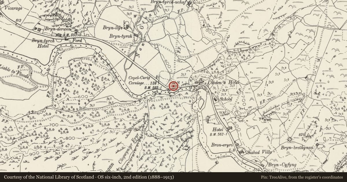 Ordnance Survey six-inch map, 2nd edition (1888–1913) covering the location of Telford Milestone (40), Capel Curig, Conwy, with a pin at the register's coordinates