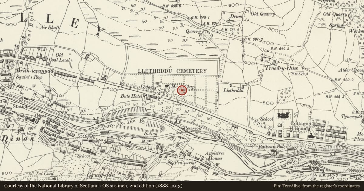 Ordnance Survey six-inch map, 2nd edition (1888–1913) covering the location of Monument to Daniel Thomas, Trealaw, Rhondda Cynon Taff, with a pin at the register's coordinates