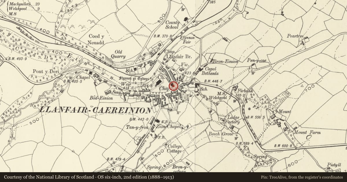 Ordnance Survey six-inch map, 2nd edition (1888–1913) covering the location of Railings and Gate Piers to Moriah Eglwys Presbyteraidd Cymru, Llanfair Caereinion, Powys, with a pin at the register's coordinates
