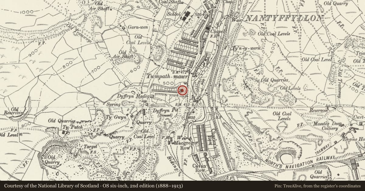 Ordnance Survey six-inch map, 2nd edition (1888–1913) covering the location of Capel Saron, Maesteg, Bridgend, with a pin at the register's coordinates