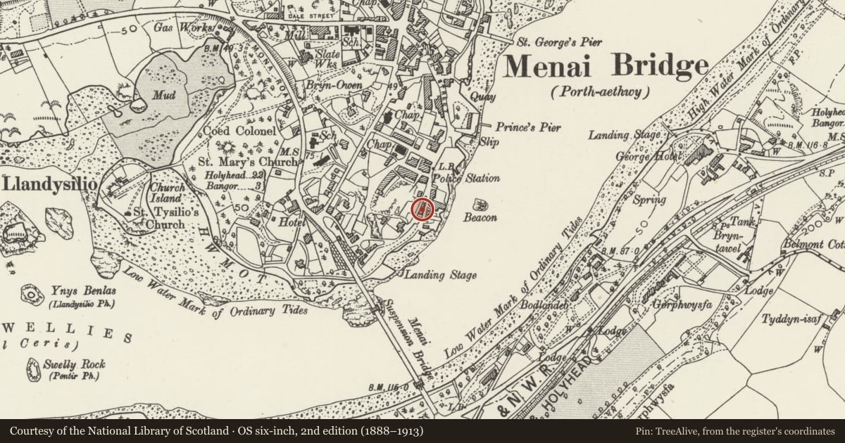 Ordnance Survey six-inch map, 2nd edition (1888–1913) covering the location of Cottage on W side of Beach Road, Menai Bridge, Isle of Anglesey, with a pin at the register's coordinates