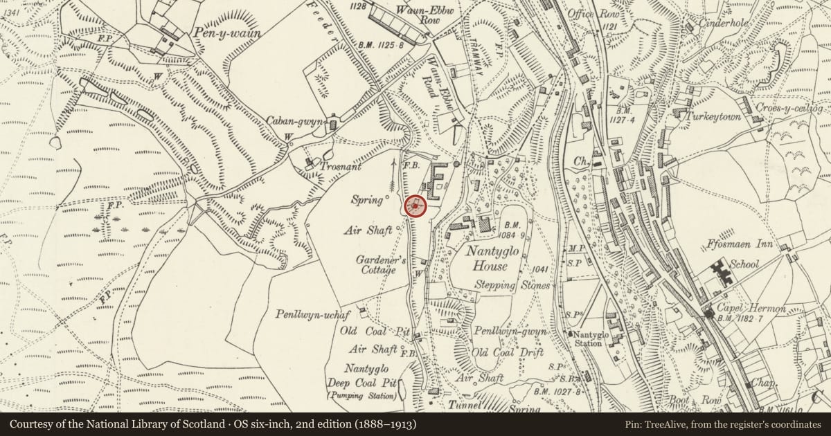 Ordnance Survey six-inch map, 2nd edition (1888–1913) covering the location of SW Roundhouse at Roundhouse Farm, Nantyglo and Blaina, Blaenau Gwent, with a pin at the register's coordinates