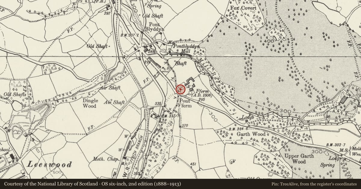 Ordnance Survey six-inch map, 2nd edition (1888–1913) covering the location of Garden Walls and Gateway to S and W of Fferm Farmhouse, Leeswood and Pontblyddyn, Flintshire, with a pin at the register's coordinates