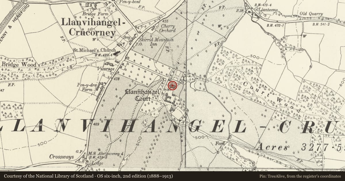 Ordnance Survey six-inch map, 2nd edition (1888–1913) covering the location of Llanvihangel Court, Crucorney, Monmouthshire, with a pin at the register's coordinates
