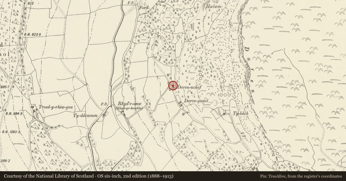 Ordnance Survey six-inch map, 2nd edition (1888–1913) covering the location of Daren Uchaf Farmhouse, Crucorney, Monmouthshire, with a pin at the register's coordinates