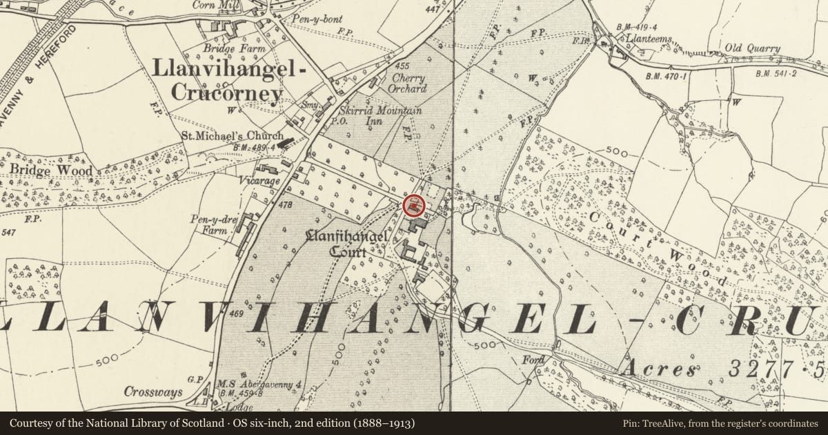 Ordnance Survey six-inch map, 2nd edition (1888–1913) covering the location of Coach House at Llanvihangel Court, Crucorney, Monmouthshire, with a pin at the register's coordinates