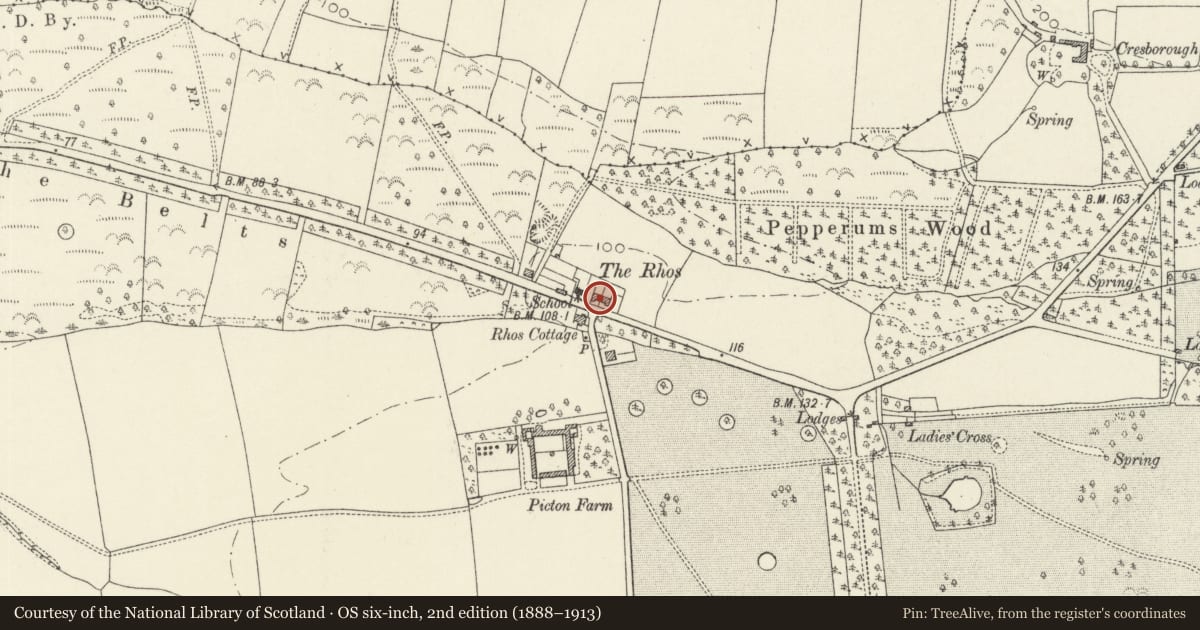 Ordnance Survey six-inch map, 2nd edition (1888–1913) covering the location of 2, The Rhos, Slebech, Pembrokeshire, with a pin at the register's coordinates