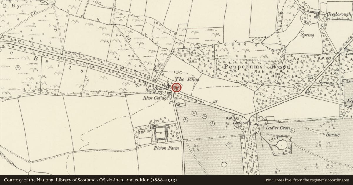 Ordnance Survey six-inch map, 2nd edition (1888–1913) covering the location of 3, The Rhos, Slebech, Pembrokeshire, with a pin at the register's coordinates