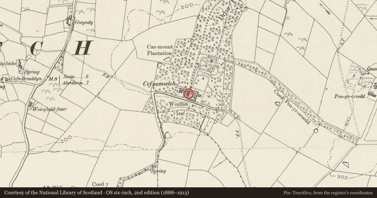 Ordnance Survey six-inch map, 2nd edition (1888–1913) covering the location of Coach House at Cefnamwlch, Tudweiliog, Gwynedd, with a pin at the register's coordinates