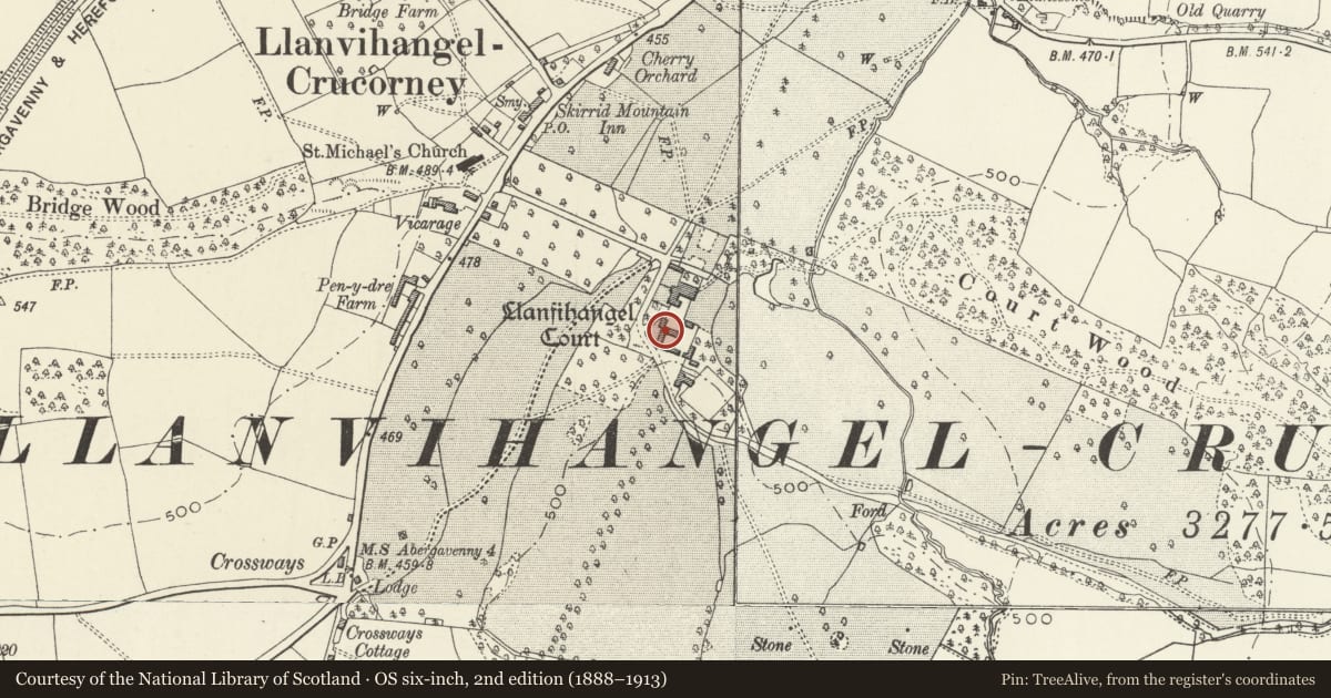 Ordnance Survey six-inch map, 2nd edition (1888–1913) covering the location of Barn at Llanvihangel Court, Crucorney, Monmouthshire, with a pin at the register's coordinates