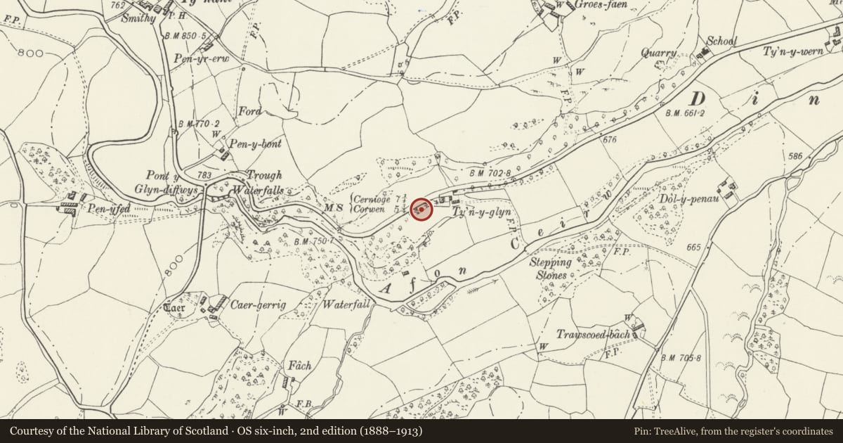 Ordnance Survey six-inch map, 2nd edition (1888–1913) covering the location of Telford Milestone (61), Llangwm, Conwy, with a pin at the register's coordinates