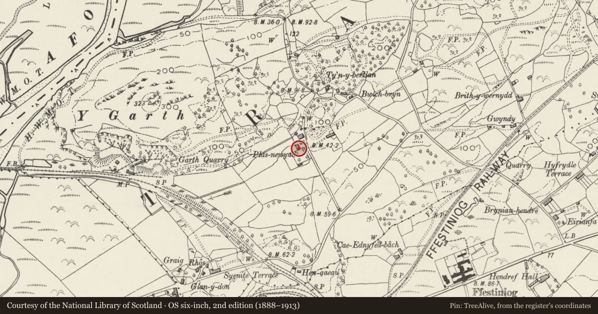 Ordnance Survey six-inch map, 2nd edition (1888–1913) covering the location of Former Stable Range at Plas Newydd, Llanfrothen, Gwynedd, with a pin at the register's coordinates