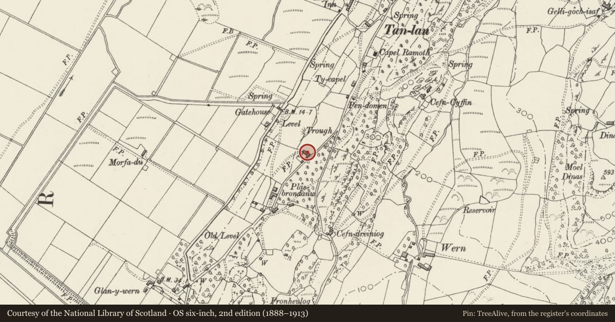 Ordnance Survey six-inch map, 2nd edition (1888–1913) covering the location of Barn Range NE of Plas Brondanw, Llanfrothen, Gwynedd, with a pin at the register's coordinates