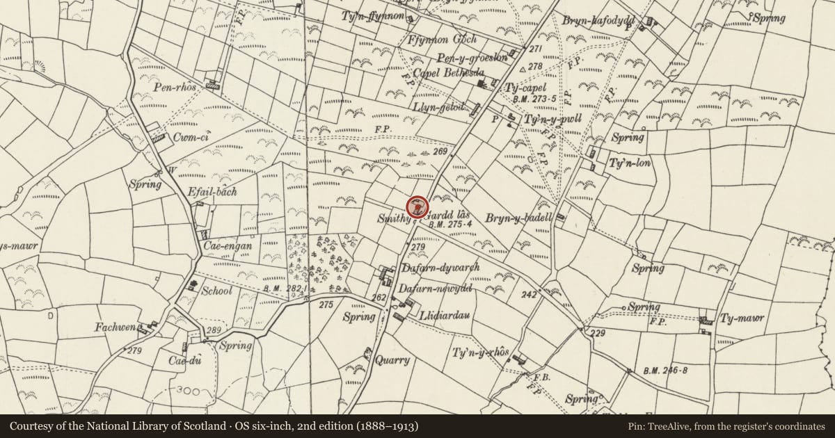 Ordnance Survey six-inch map, 2nd edition (1888–1913) covering the location of Ardd Las/Efail Rhos, Aberdaron, Gwynedd, with a pin at the register's coordinates