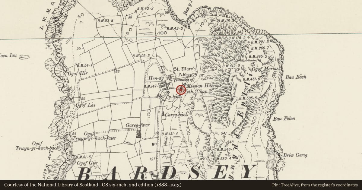 Ordnance Survey six-inch map, 2nd edition (1888–1913) covering the location of Walls to Chapel and Ty Capel, Aberdaron, Gwynedd, with a pin at the register's coordinates