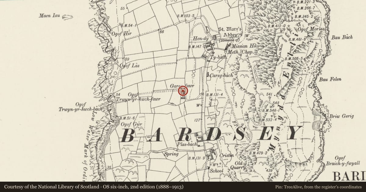 Ordnance Survey six-inch map, 2nd edition (1888–1913) covering the location of Walls to Carreg Fawr, Aberdaron, Gwynedd, with a pin at the register's coordinates
