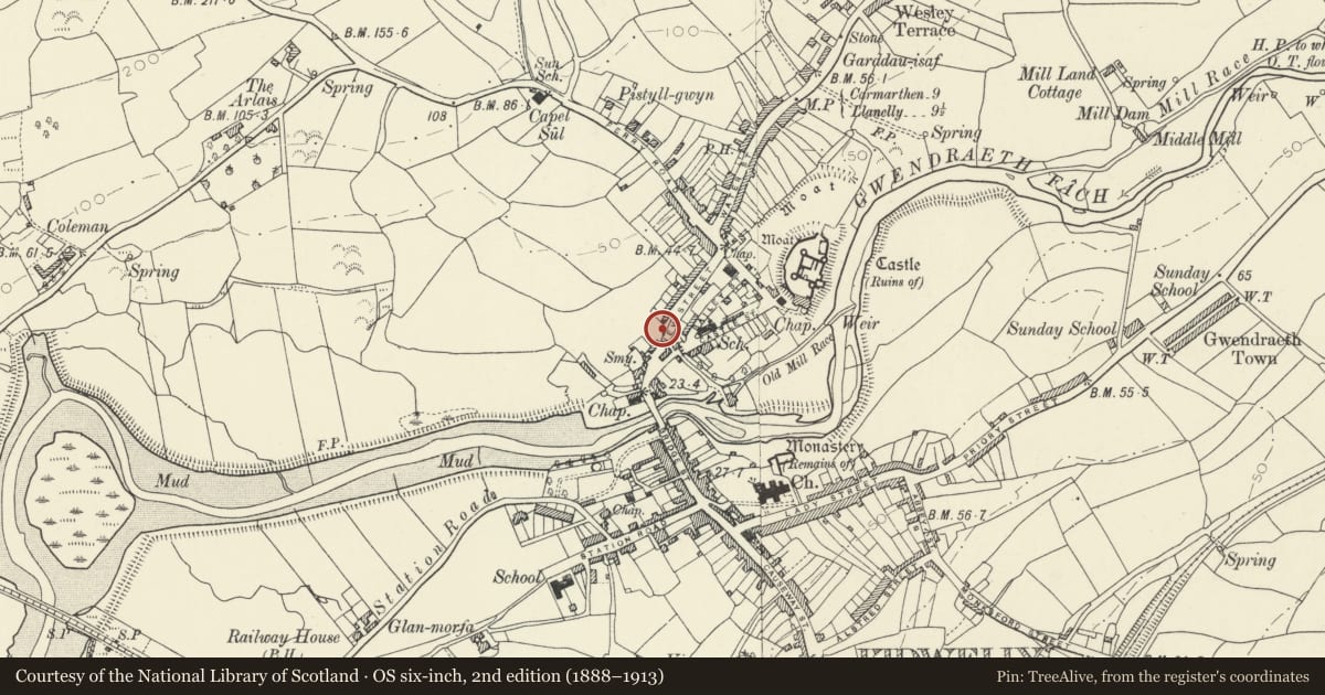 Ordnance Survey six-inch map, 2nd edition (1888–1913) covering the location of The War Memorial and railings, Kidwelly, Carmarthenshire, with a pin at the register's coordinates