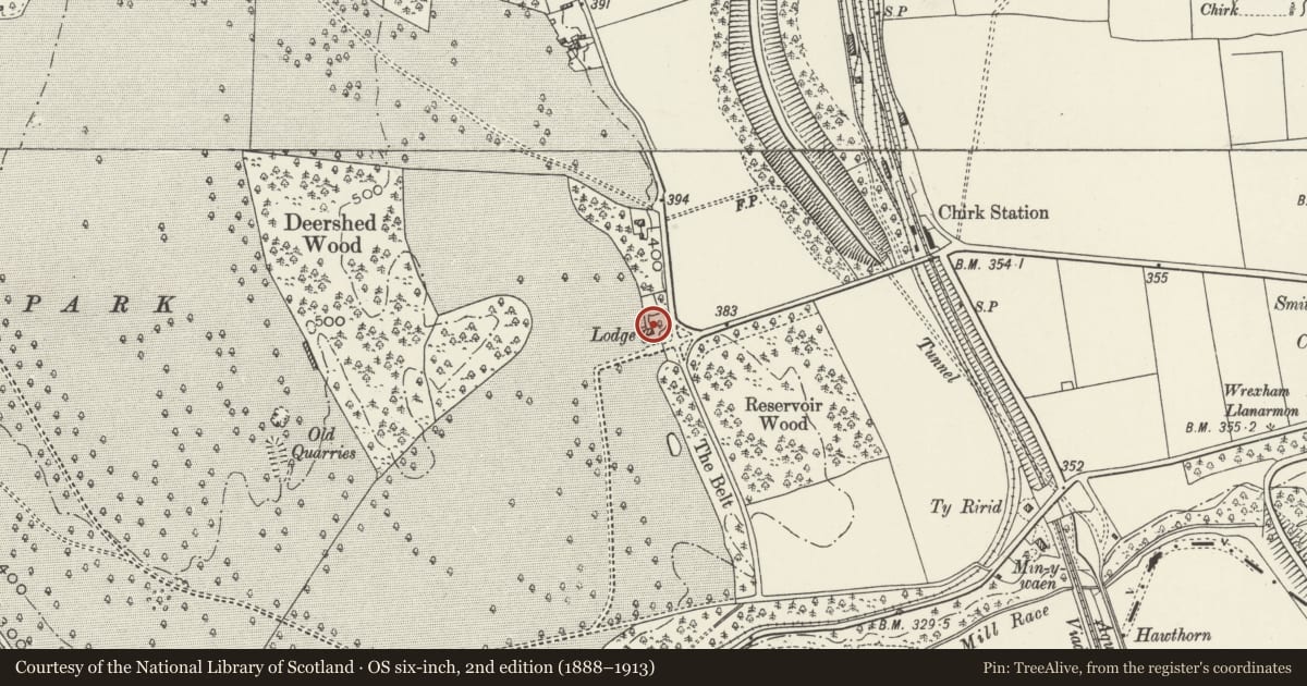 Ordnance Survey six-inch map, 2nd edition (1888–1913) covering the location of Llwyn-y-cil Lodge, Chirk, Wrexham, with a pin at the register's coordinates