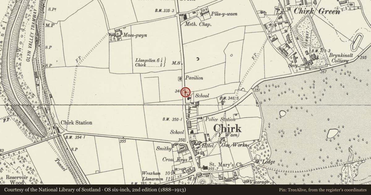 Ordnance Survey six-inch map, 2nd edition (1888–1913) covering the location of South Gate Piers to Chirk Town Council Offices, Wrexham, with a pin at the register's coordinates