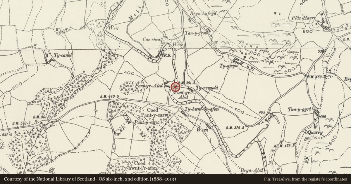 Ordnance Survey six-inch map, 2nd edition (1888–1913) covering the location of Pont-yr-Aled (partly in Llanfair Talhaiarn community), Llannefydd, Conwy, with a pin at the register's coordinates