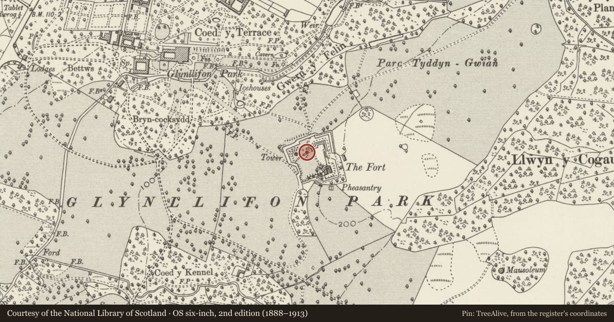 Ordnance Survey six-inch map, 2nd edition (1888–1913) covering the location of Tunnel Passage at Fort Williamsburg, Llandwrog, Gwynedd, with a pin at the register's coordinates